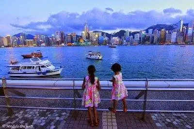 Гонконг. На фото Мридула Двиведи.