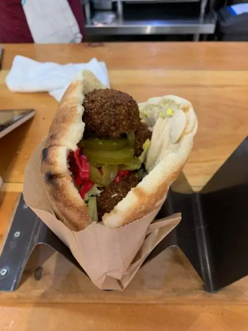 Фалафал из Ялла Вермонт. Фотографии Айси Рид.