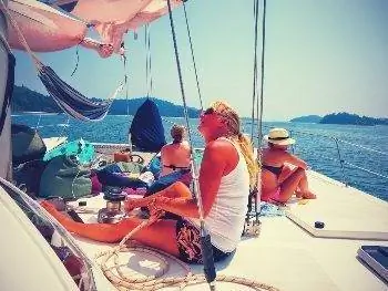 Круиз по бирманскому архипелагу Мьейк. На фото Breawna Power Eaton.