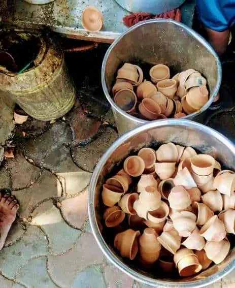 каури местные глиняные чашки для подачи чая - Махараджа, Калькутта