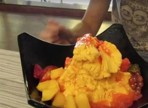 Мороженое от Хоккайдо Сноуи в Ханое.