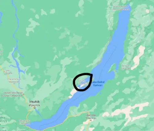 Часть озера, где автор купался.