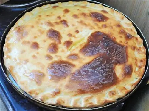 Традиционный осетинский пирог с сыром