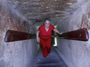 Проход в пирамиде