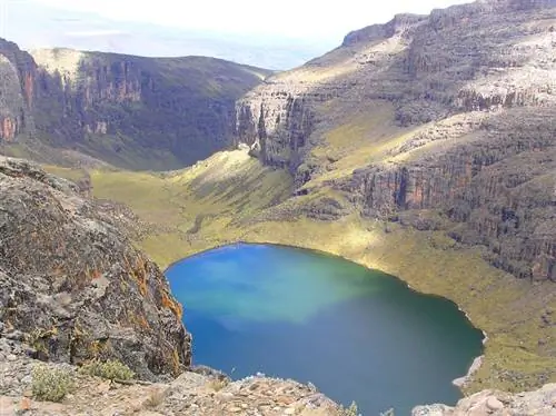 Озеро Майклсон с вершины горы Кения