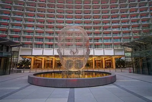Fairmont Century Plaza привносит блеск в Сенчури-Сити, Лос-Анджелес