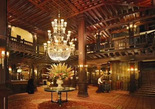 Викторианское лобби отеля Del Coronado