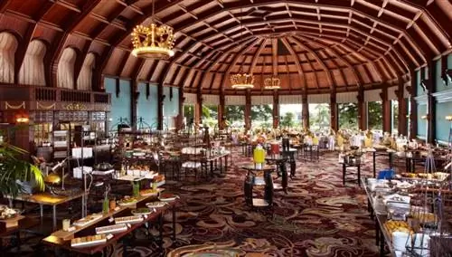Historic Crown Room также фото бального зала отеля Del Coronado.
