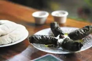 Фаршированные виноградные листья
