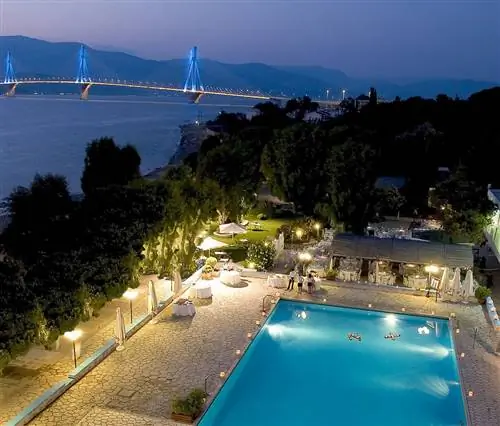 Отель Patras и мост Рио