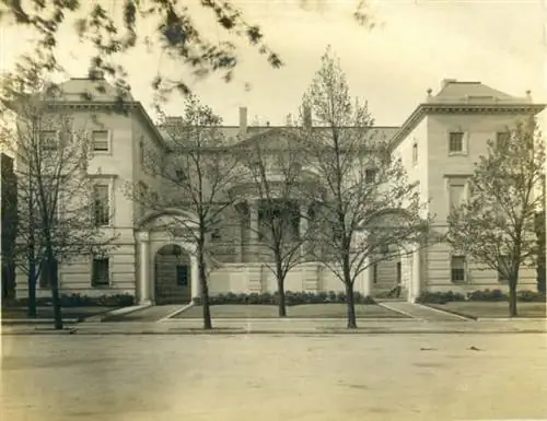Дом Андерсона 1905 года, расположенный в самом центре Вашингтона, округ Колумбия.