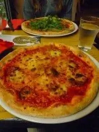 Болонья: ресторан - Пицца