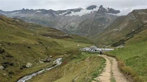 Refuge des Mottets: Последнее убежище/хижина во Франции перед пересечением границы с Италией. Refuge des Mottets: Последнее убежище/хижина во Франции перед пересечением границы с Италией.