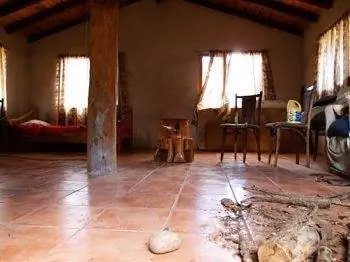 Интерьер жилища Нельсона.