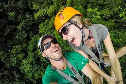 Майк и Энн Ховард, Honeytrekkers и авторы Ultimate Journey's for Two.