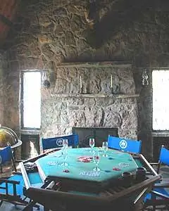 Игровая комната Thunderbird была излюбленным местом крысиной стаи.