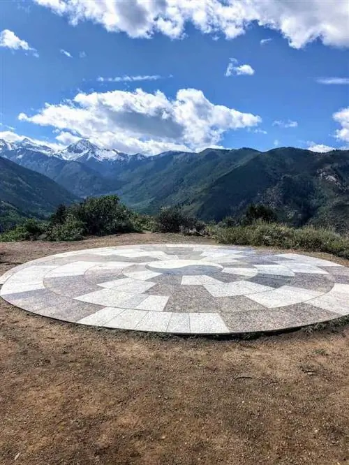 Spiral Point через поход Rim Trail с 360 видами на Аспен.