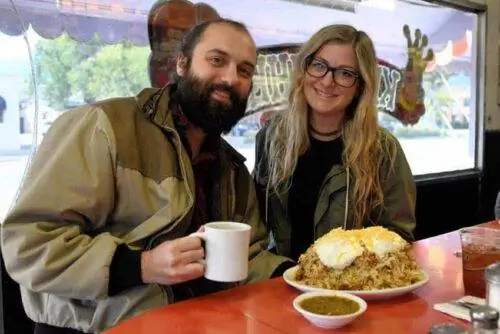 Наслаждайтесь и делитесь «The Grump» на завтрак в закусочной в Колорадо.