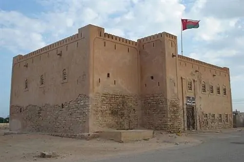 Оман с младенцем