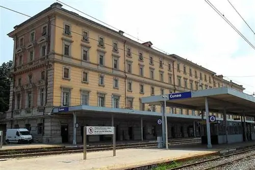 Cuneo stazione lato binari