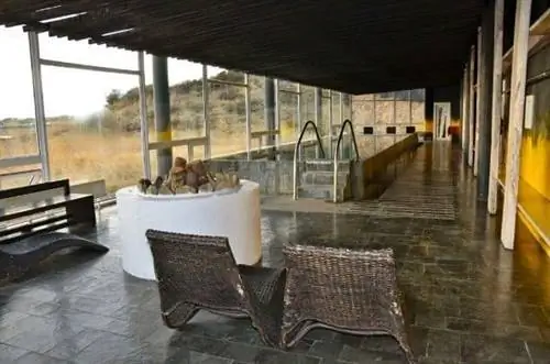 Крытый бассейн.