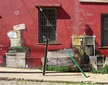 Вальпараисо -- Не оставляйте поверхности неокрашенной или лишенной поэзии!