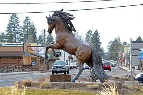 Статуя в Сестры, Орегон.