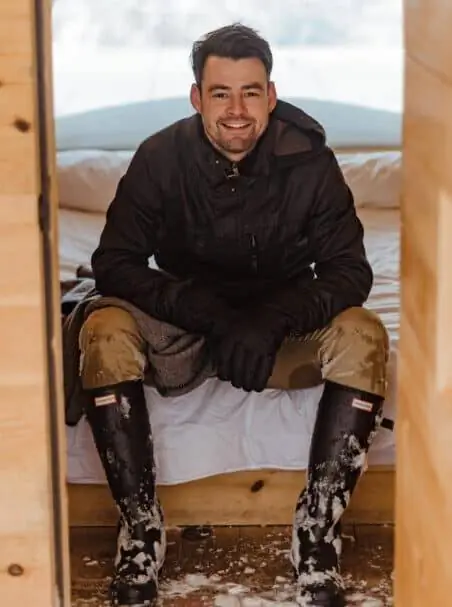 Бьорк Бойер, соучредитель отеля и бара Eastwind, который занимается выкупом