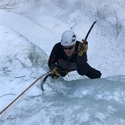 Ледолазание на гору Вашингтон, штат Нью-Гемпшир, с Burgeon Outdoors