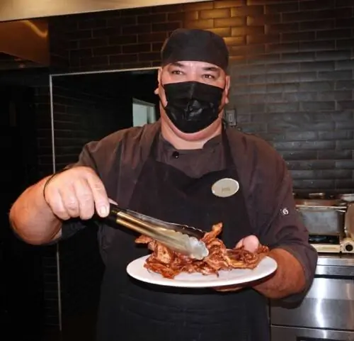 Арубский бекон подается