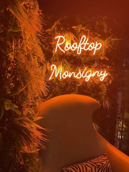 Бар на крыше отеля Monsigny - это хит!