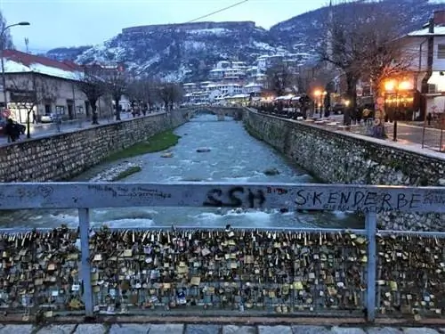 Косово - Мост любви в Призрене.