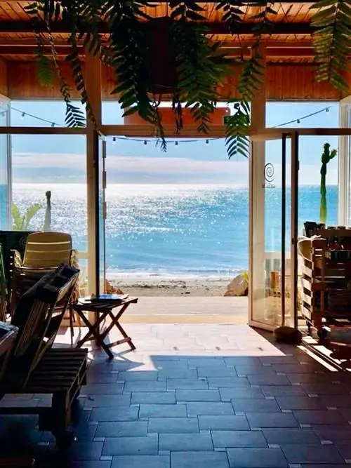 Спокойный пляж