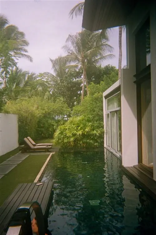 Вилла с частным выходом на пляж