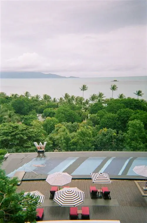 мокрый бассейн