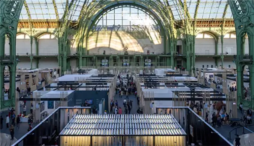 Rvlations в Большом дворце в Париже