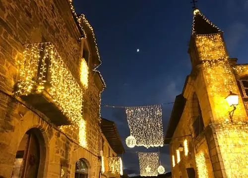 Пуэбла-де-Санабриа - победитель конкурса Envuelve de Luz tu Pueblo, организованного Ferrero Rocher.