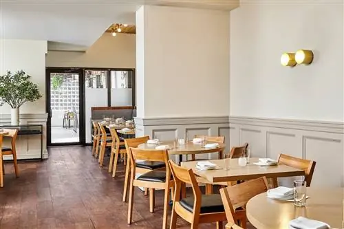 Интерьер ресторана Oxalis в Crown Heights