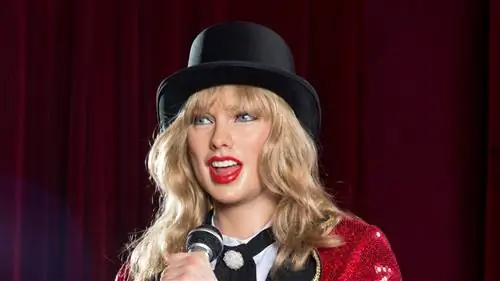 Мадридский музей восковых фигур снова открывает свои двери и наполнен рождественским духом