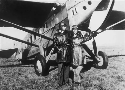 Антуан де Сент-Экзюпри и Анри Гийоме