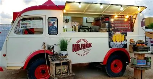 Попробуйте колумбийские блинчики с мясом от мистера Рика в Леоне.