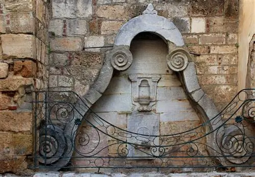 Фонтан османской эпохи на острове Нафплион.