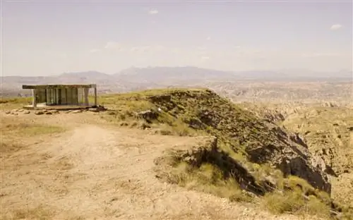 Пустынный дом