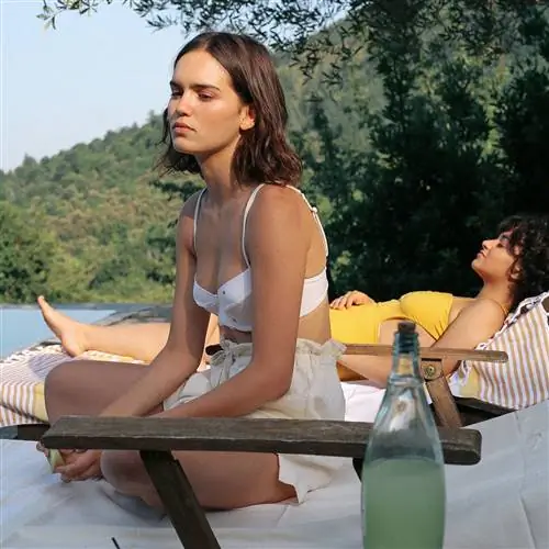 Как выбрать идеальный купальник для путешествий