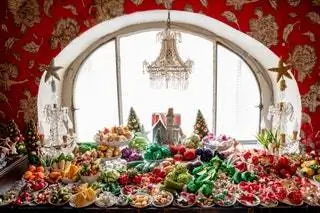 Украшения Astier de Villatte в Париже Украшения Astier de Villatte в Париже