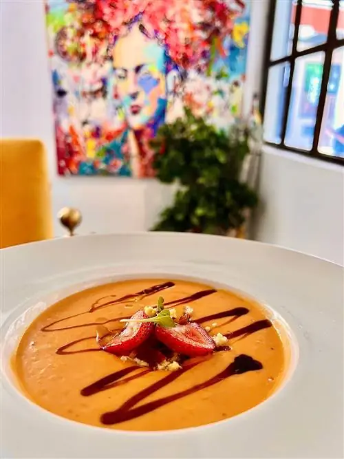 Знаменитый Amicis salmorejo. Знаменитый Amicis salmorejo.
