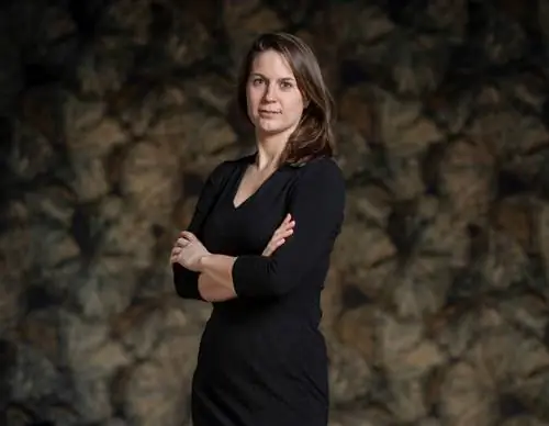 Швейцарка Софи Ларрутюр отвечает за бар Isa, который скоро откроется.