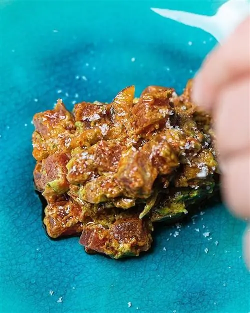 Сезонный тартар из желтоперого тунца Silbo Gomero