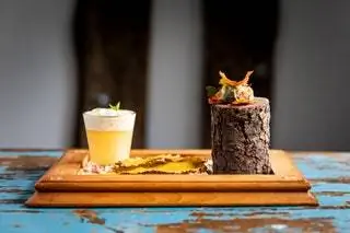 Близко… хоть и далеко