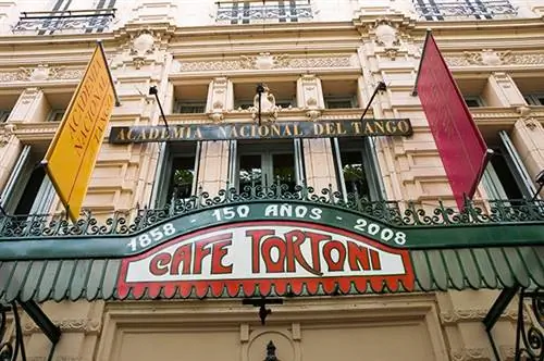 Фасад кафе Tortoni